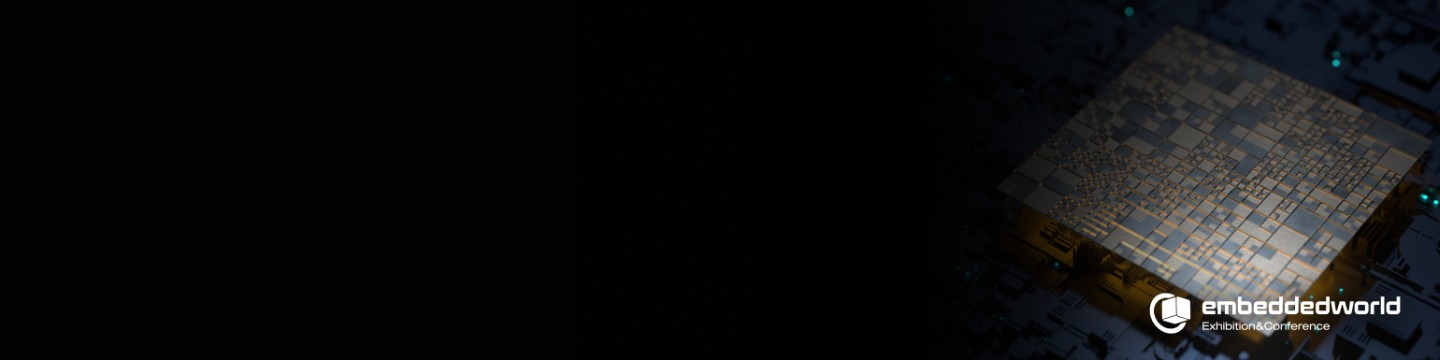 금색 마이크로칩이 어두운 미래형 회로 기판 위에 두드러지게 배치되어 있습니다.