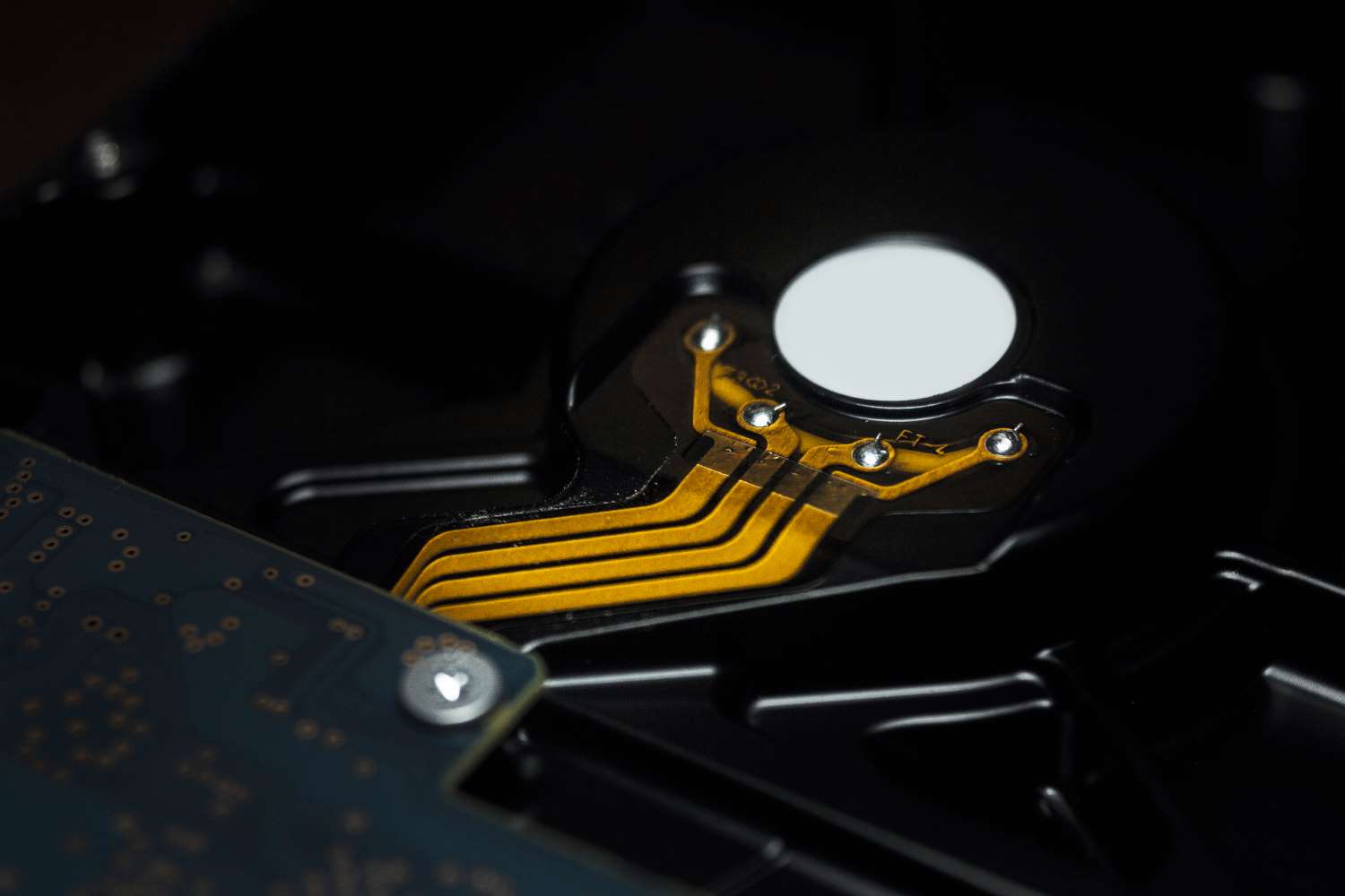 Computer_Hard_Disk_Drive_Closeup