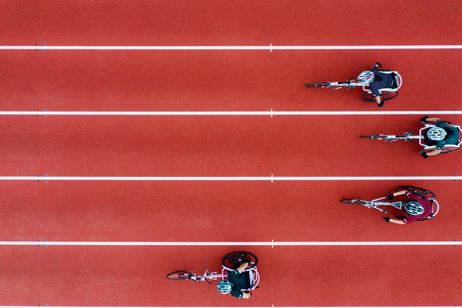 Women_Racing_Wheelchairs