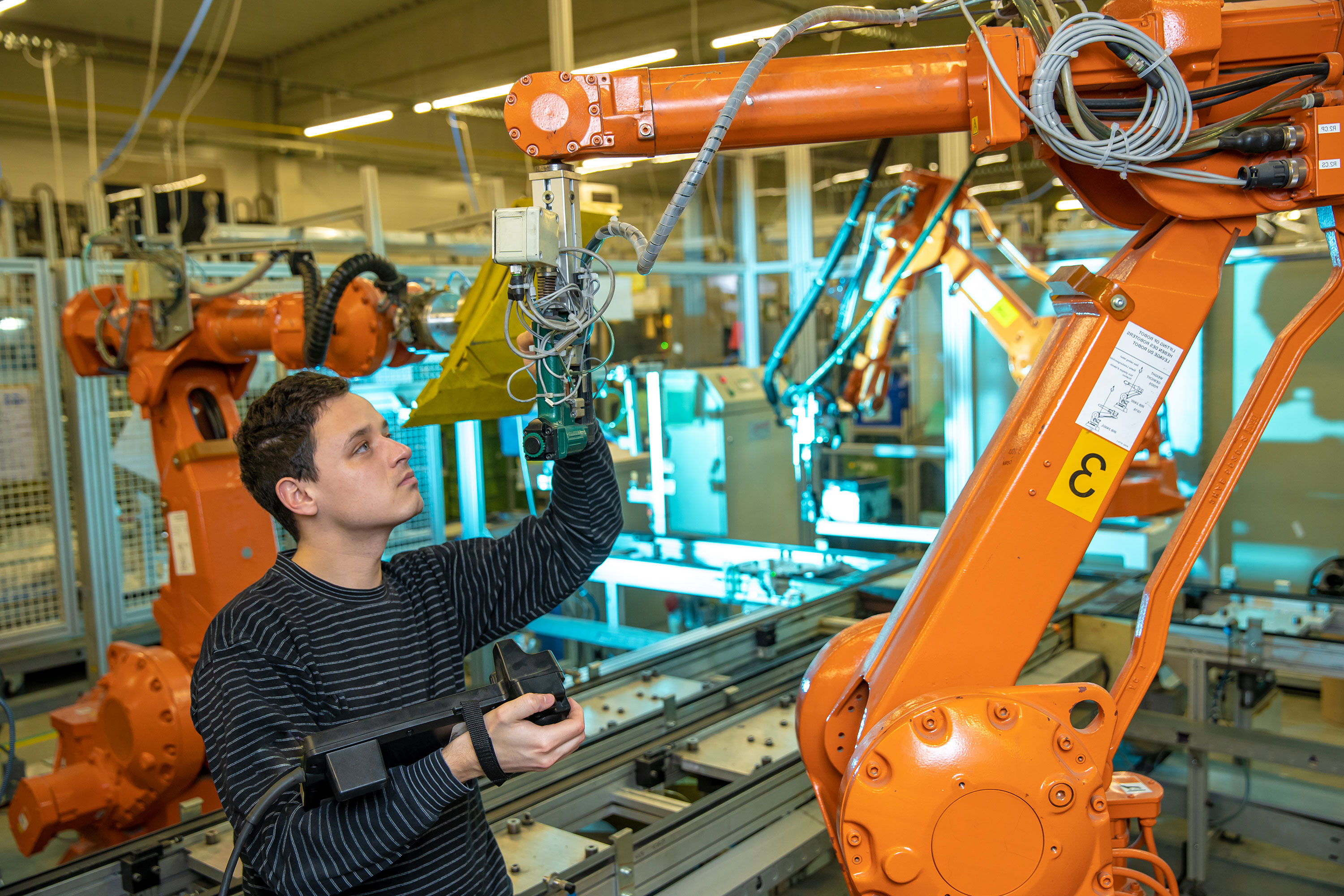 Production_Engineer_Programming_Robotic_Arm