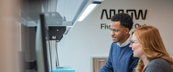 Arrow_Man_And_Woman_Working